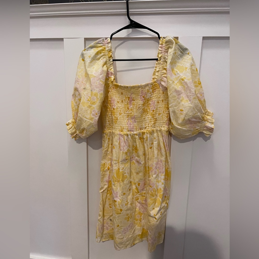 Mini billabong, smocked dress with full sleeves, cotton floral print